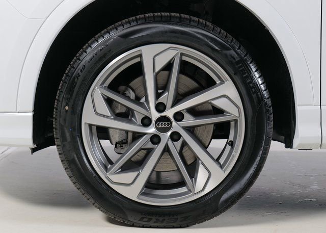 New 2025 Audi Q3 2.0T Premium image 30