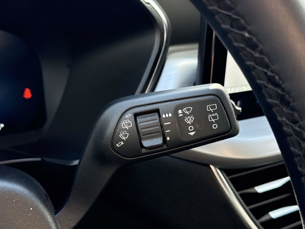 Used 2023 Ford Escape SE w/ PHEV Premium Package FWD image 37