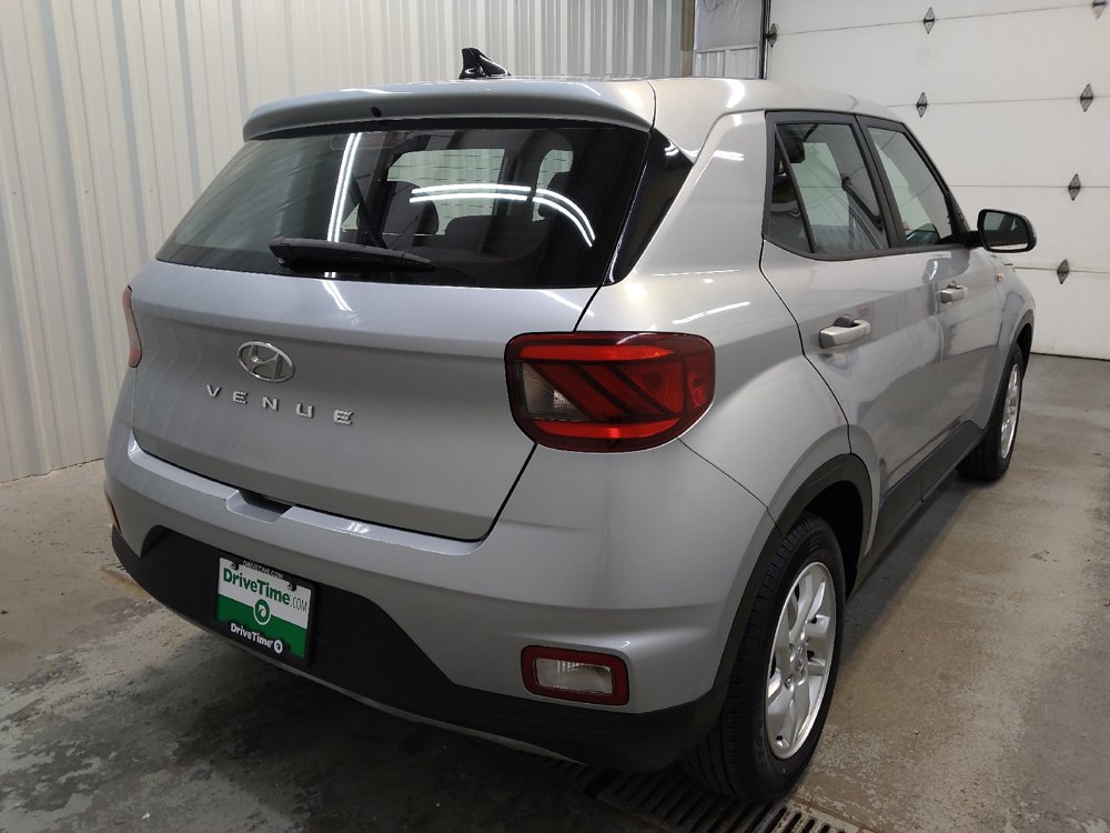 Used 2021 Hyundai Venue SE FWD image 9