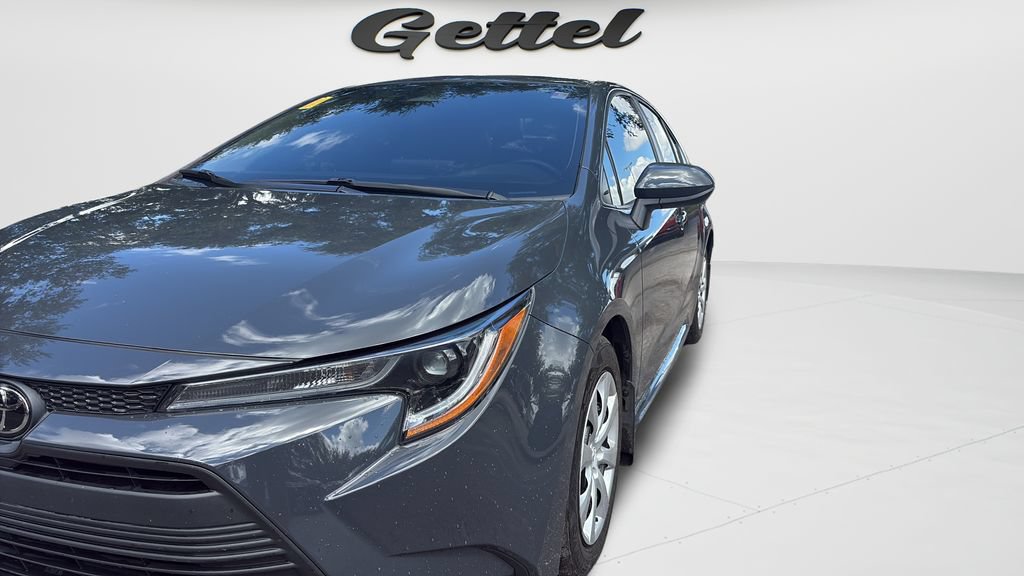 Used 2025 Toyota Corolla LE FWD image 21