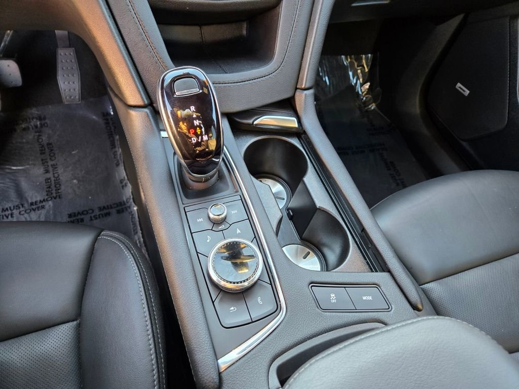 Used 2025 Cadillac XT6 Premium Luxury image 21