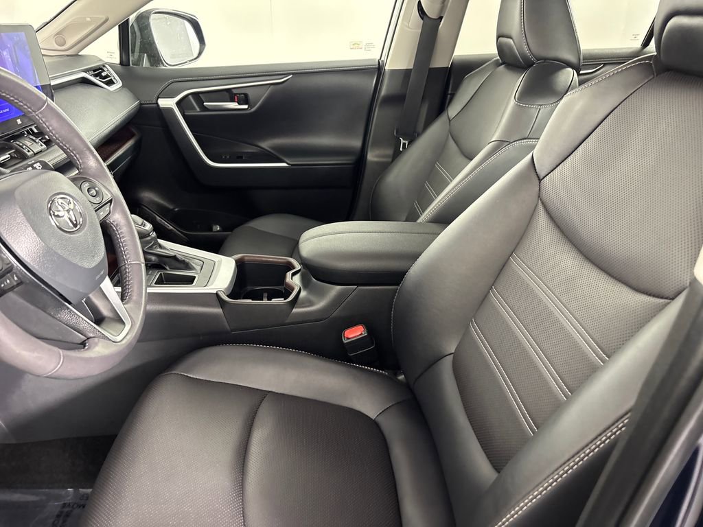 Certified 2025 Toyota RAV4 Limited w/ Advanced Technology Package image 8
