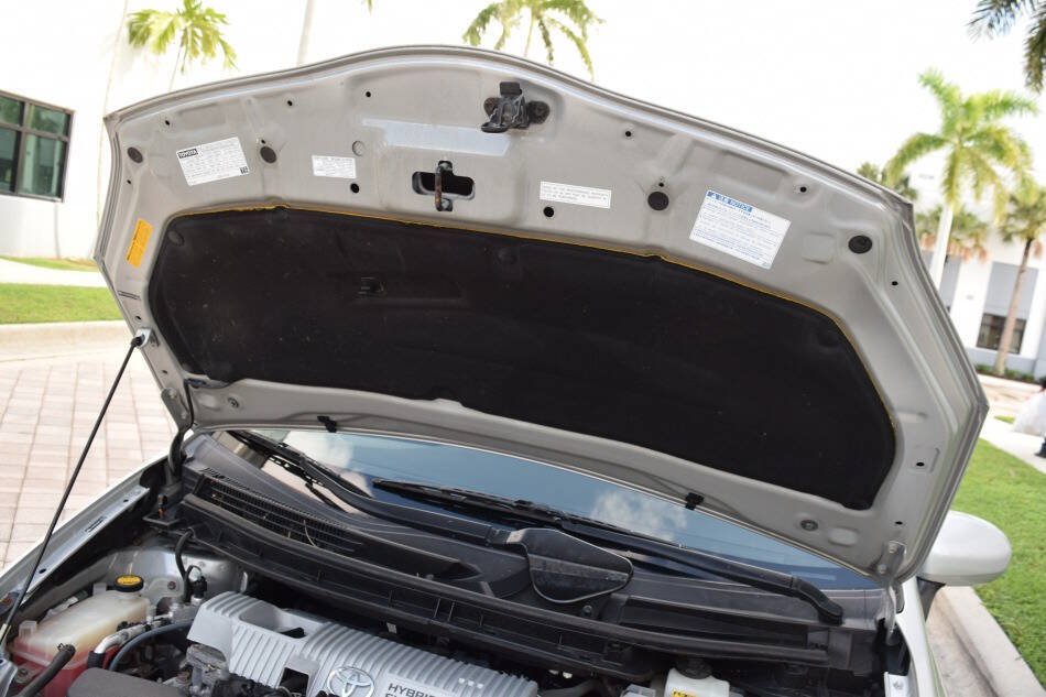 Used 2010 Toyota Prius Two FWD image 91