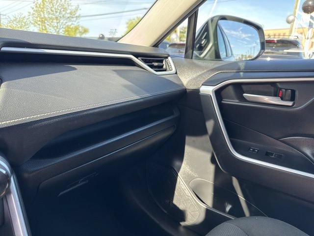 Used 2023 Toyota RAV4 XLE AWD/4WD image 13