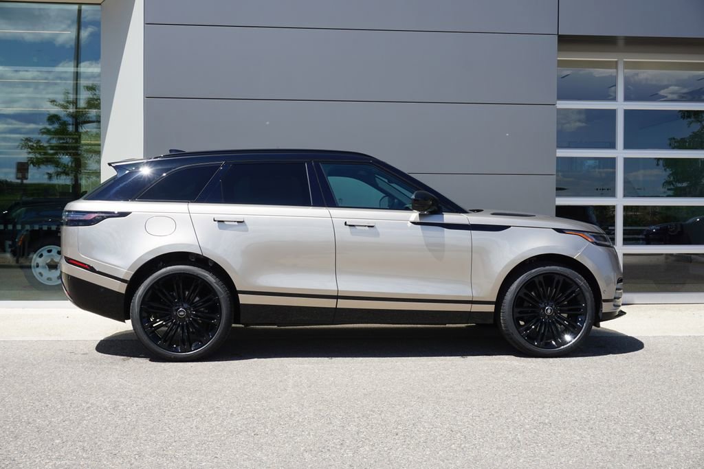 New 2026 Land Rover Range Rover Velar Dynamic SE image 7