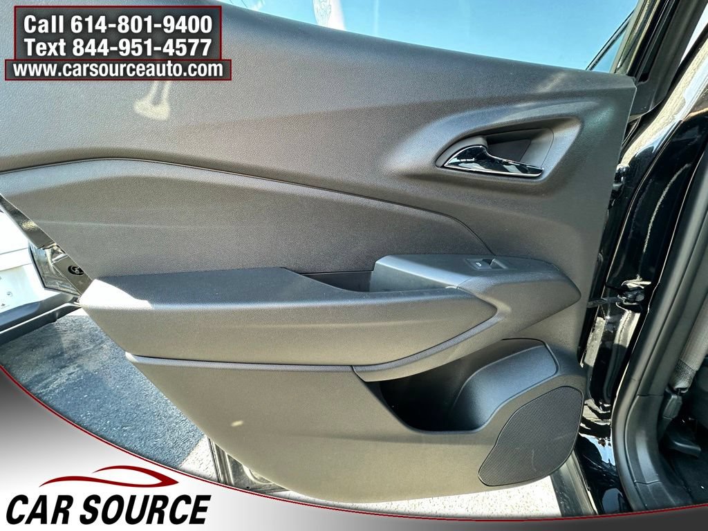Used 2024 Chevrolet Trax RS w/ Driver Confidence Package FWD image 21