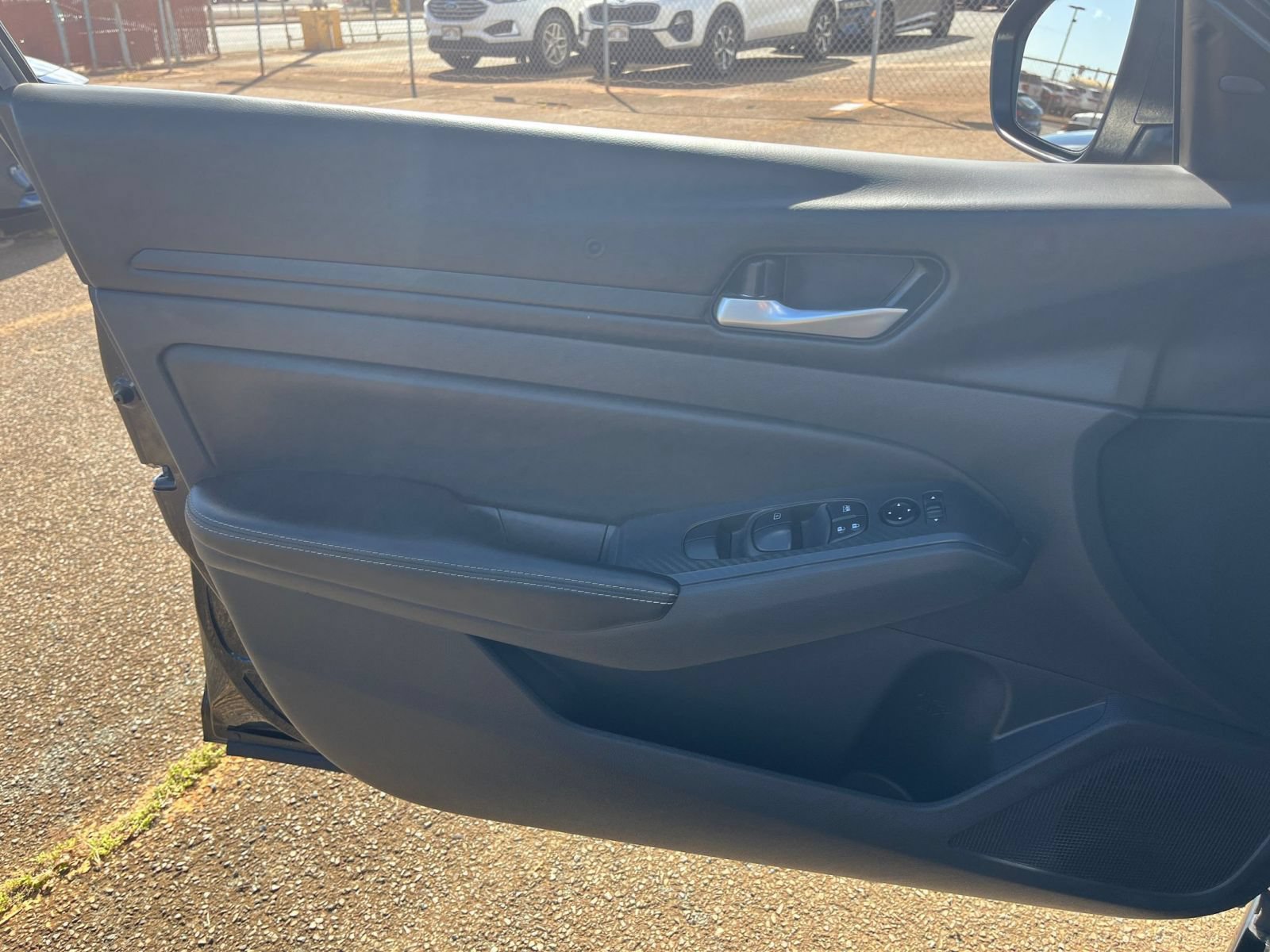 Used 2024 Nissan Altima 2.5 SV FWD image 18