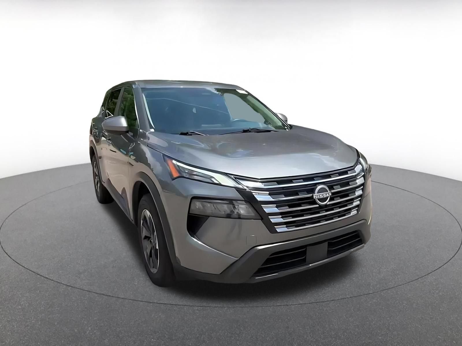 Used 2025 Nissan Rogue SV AWD/4WD image 3