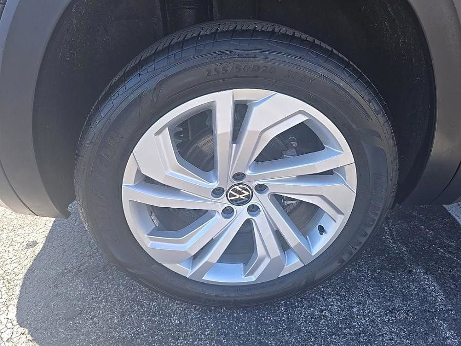 Used 2022 Volkswagen Atlas SE image 35