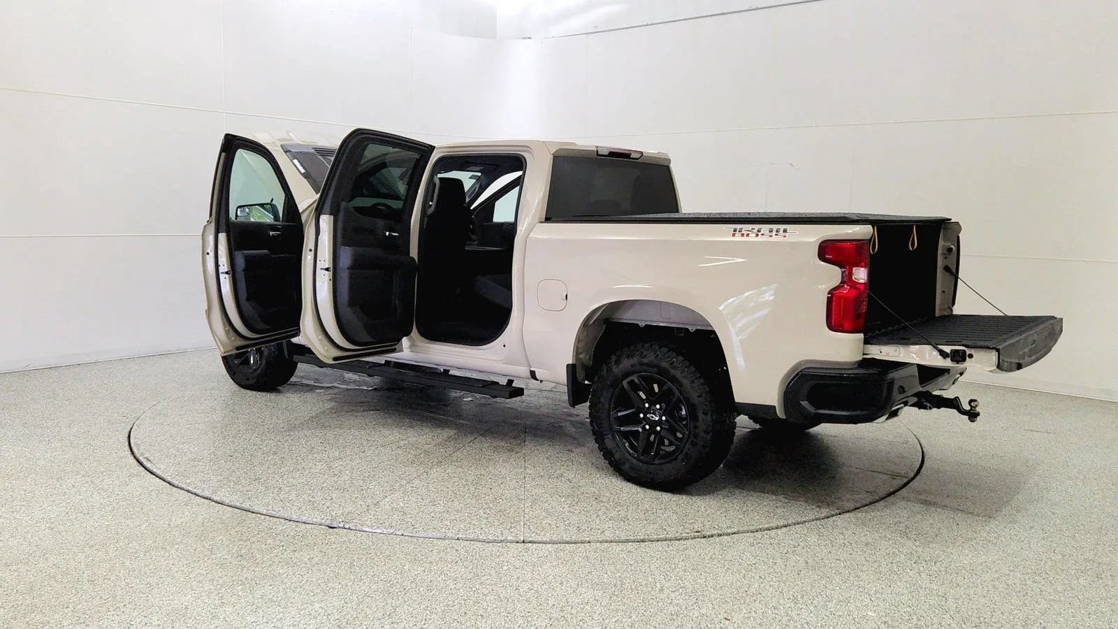 Used 2026 Chevrolet Silverado 1500 Custom Trail Boss AWD/4WD image 11