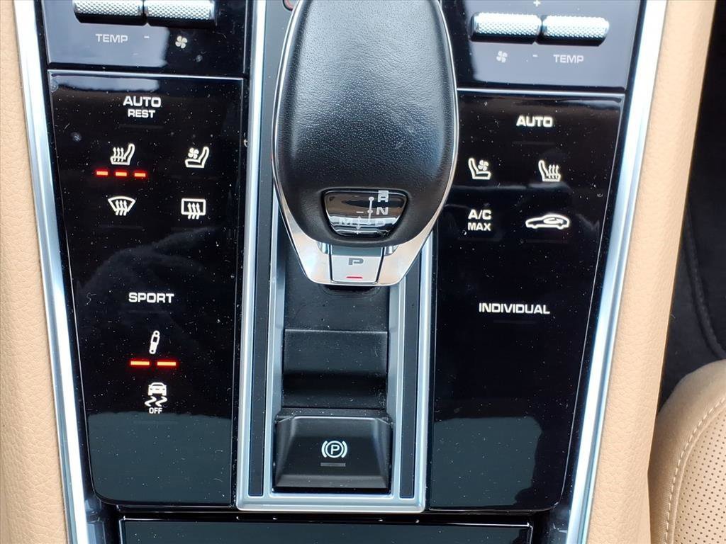 Used 2023 Porsche Panamera 4 image 20