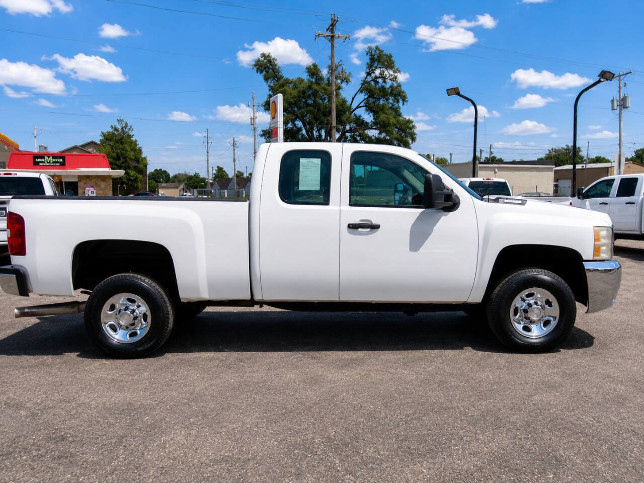 Used 2009 Chevrolet Silverado 2500 W/T AWD/4WD image 5