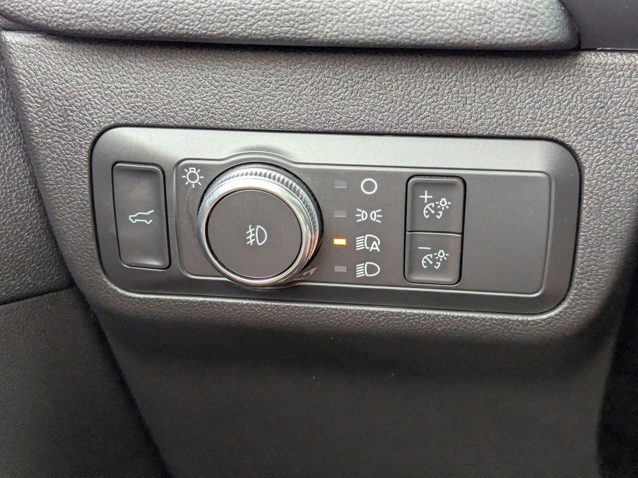 Used 2022 Ford Escape SEL FWD image 28