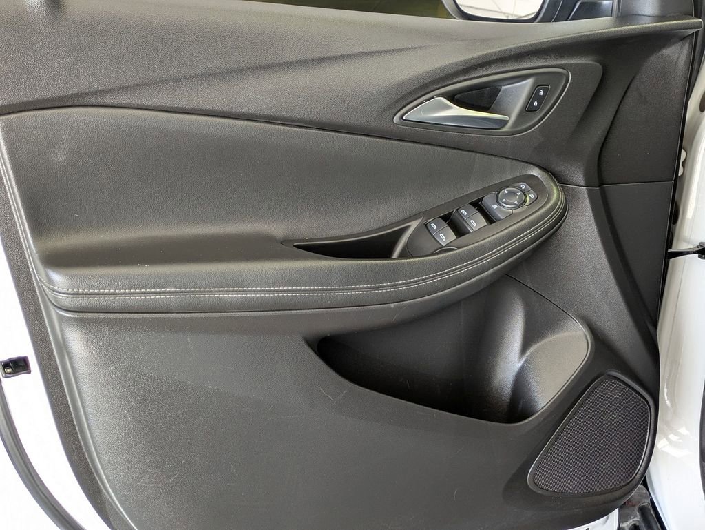 Used 2024 Buick Encore GX Sport Touring image 11