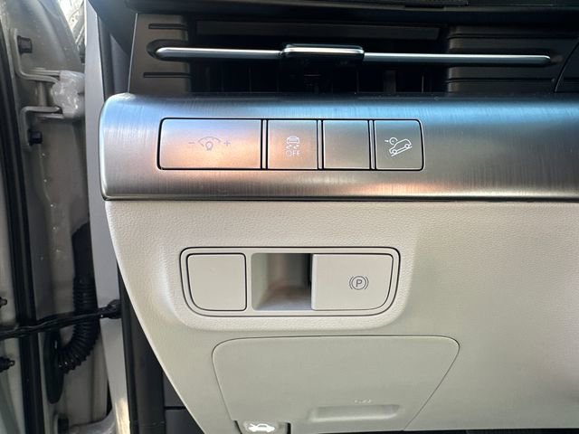 Used 2025 Hyundai Kona SEL image 25