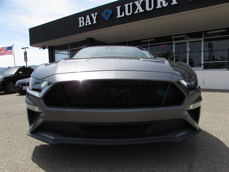 Used 2022 Ford Mustang GT Premium w/ Equipment Group 401A RWD image 3