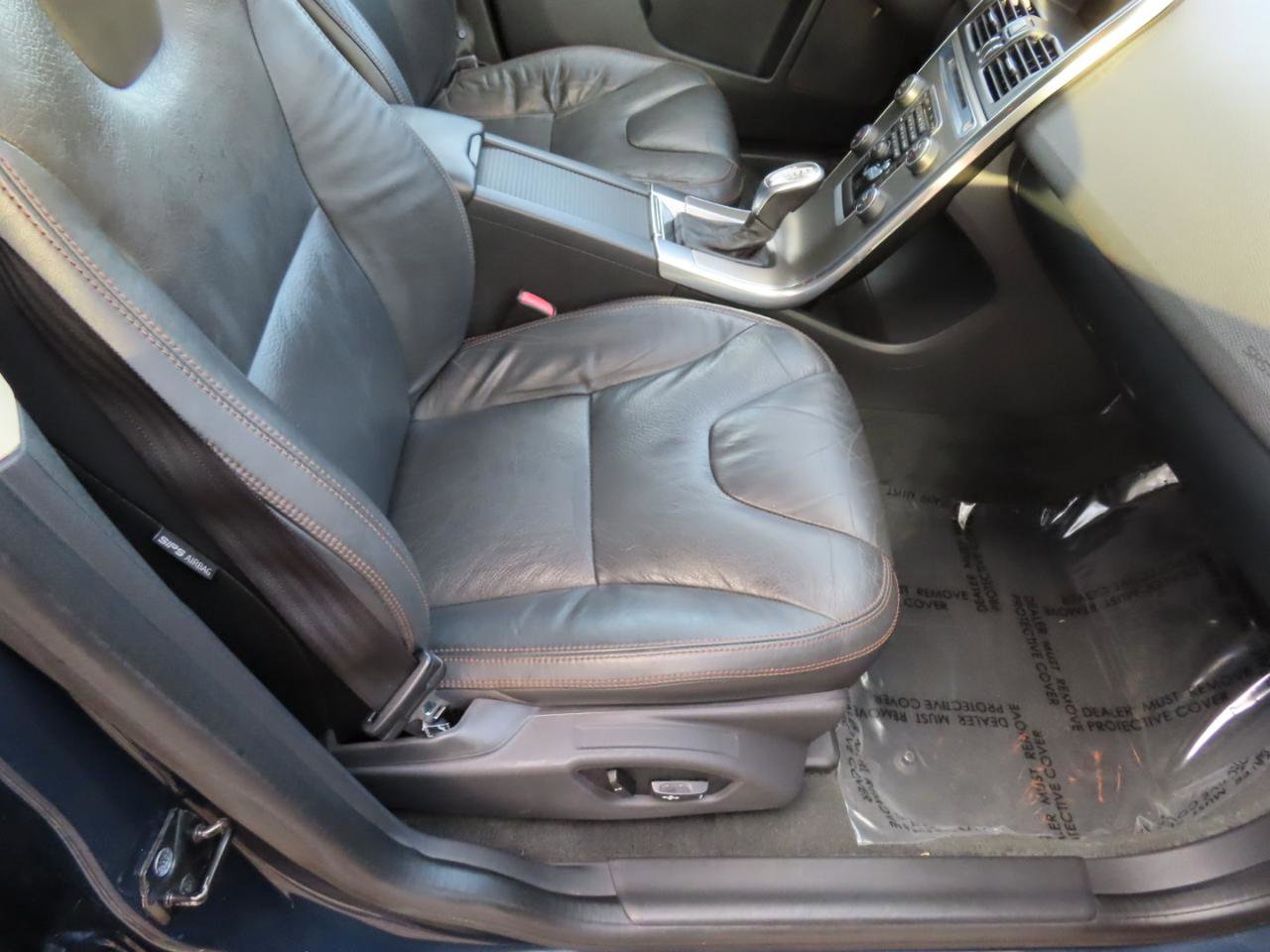 Used 2013 Volvo XC60 T6 image 16