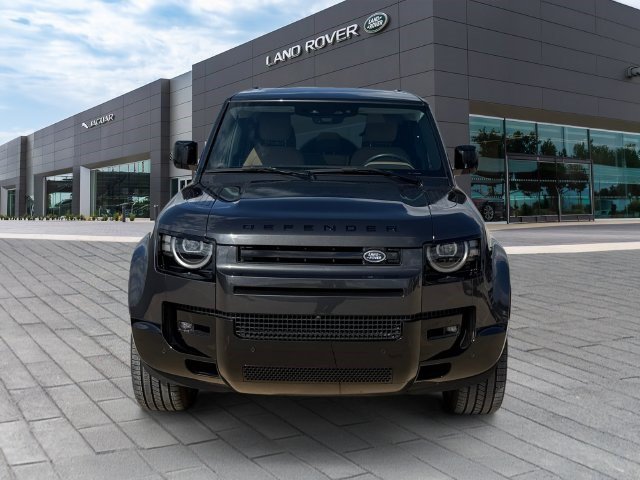 Certified 2026 Land Rover Defender 110 X-Dynamic SE AWD/4WD image 8
