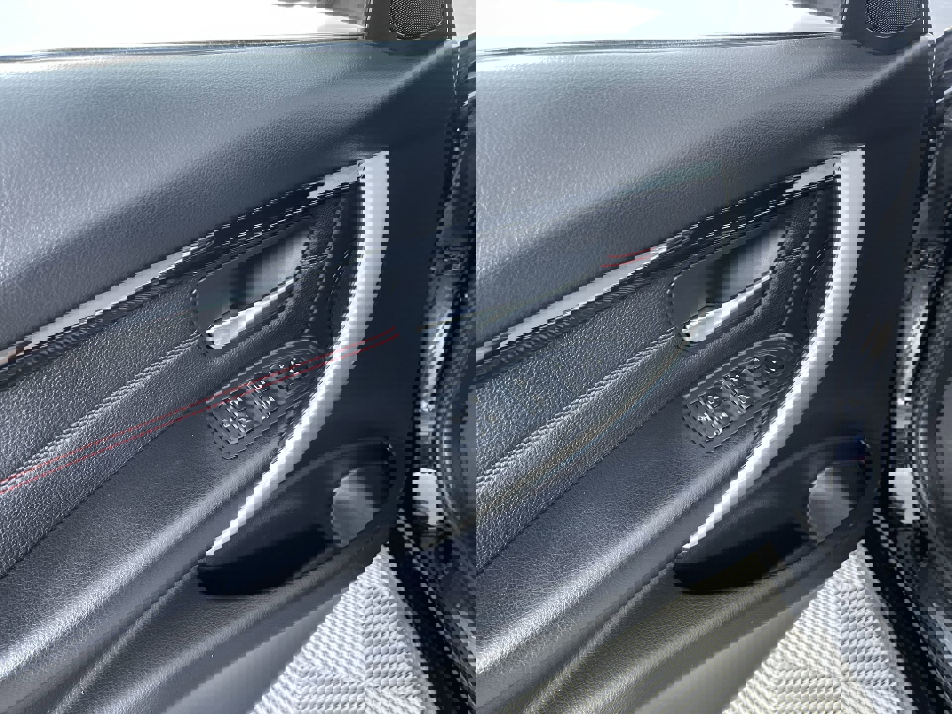 Used 2017 BMW 330i xDrive Sedan image 15