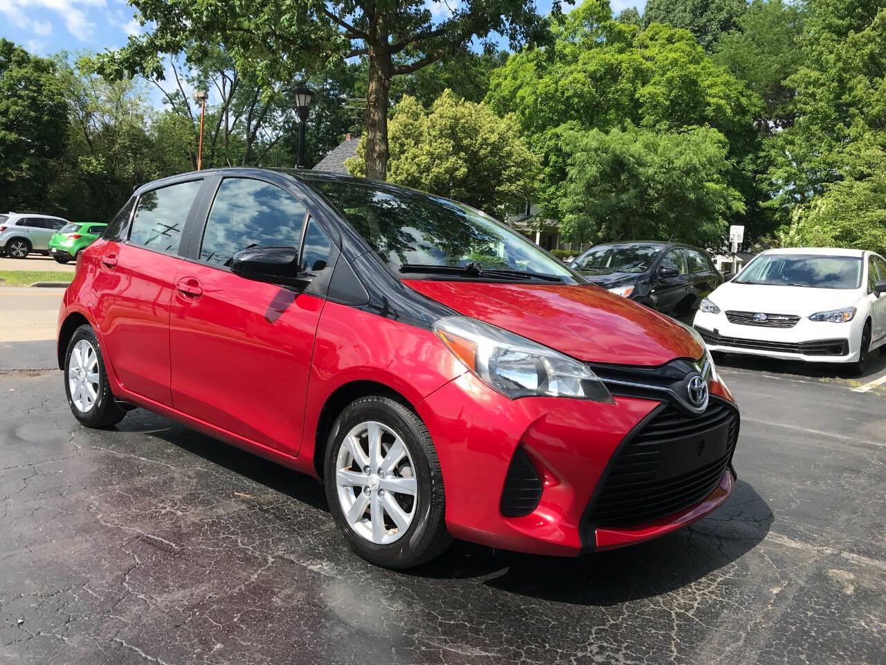 Used 2016 Toyota Yaris L FWD image 2