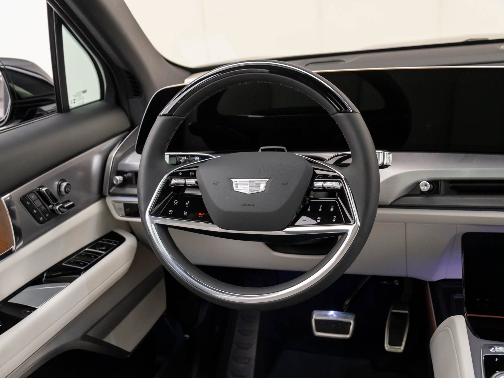 New 2026 Cadillac Vistiq Luxury w/ LPO, Floor Liner Package image 12