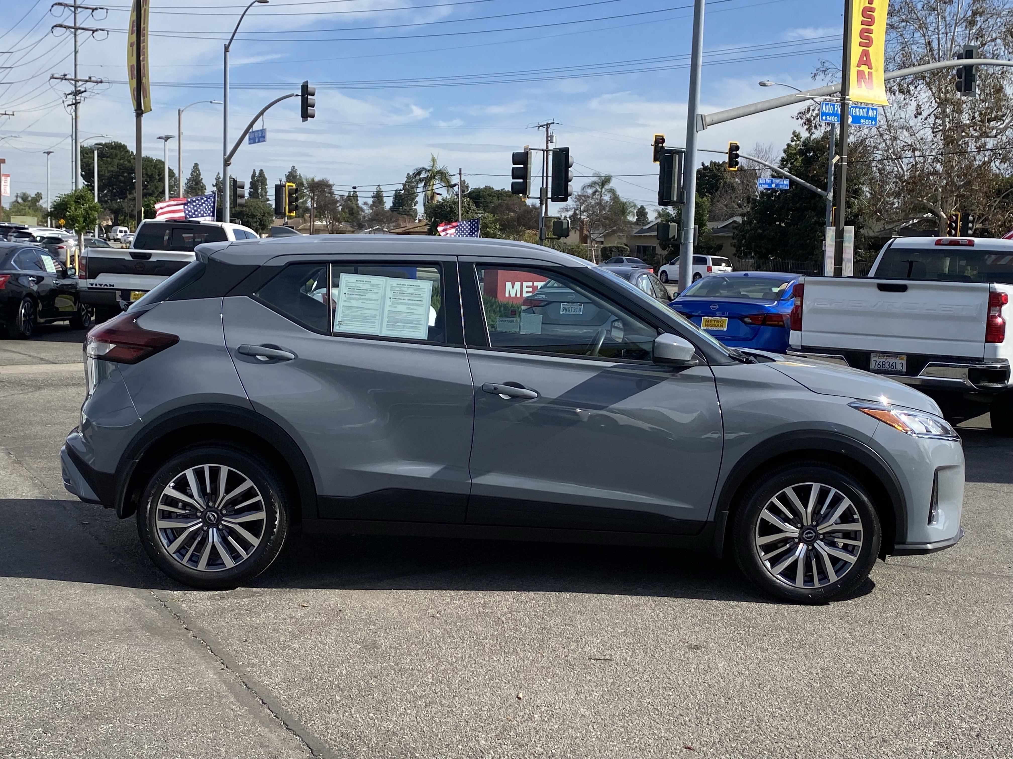 Certified 2024 Nissan Kicks SV FWD image 2