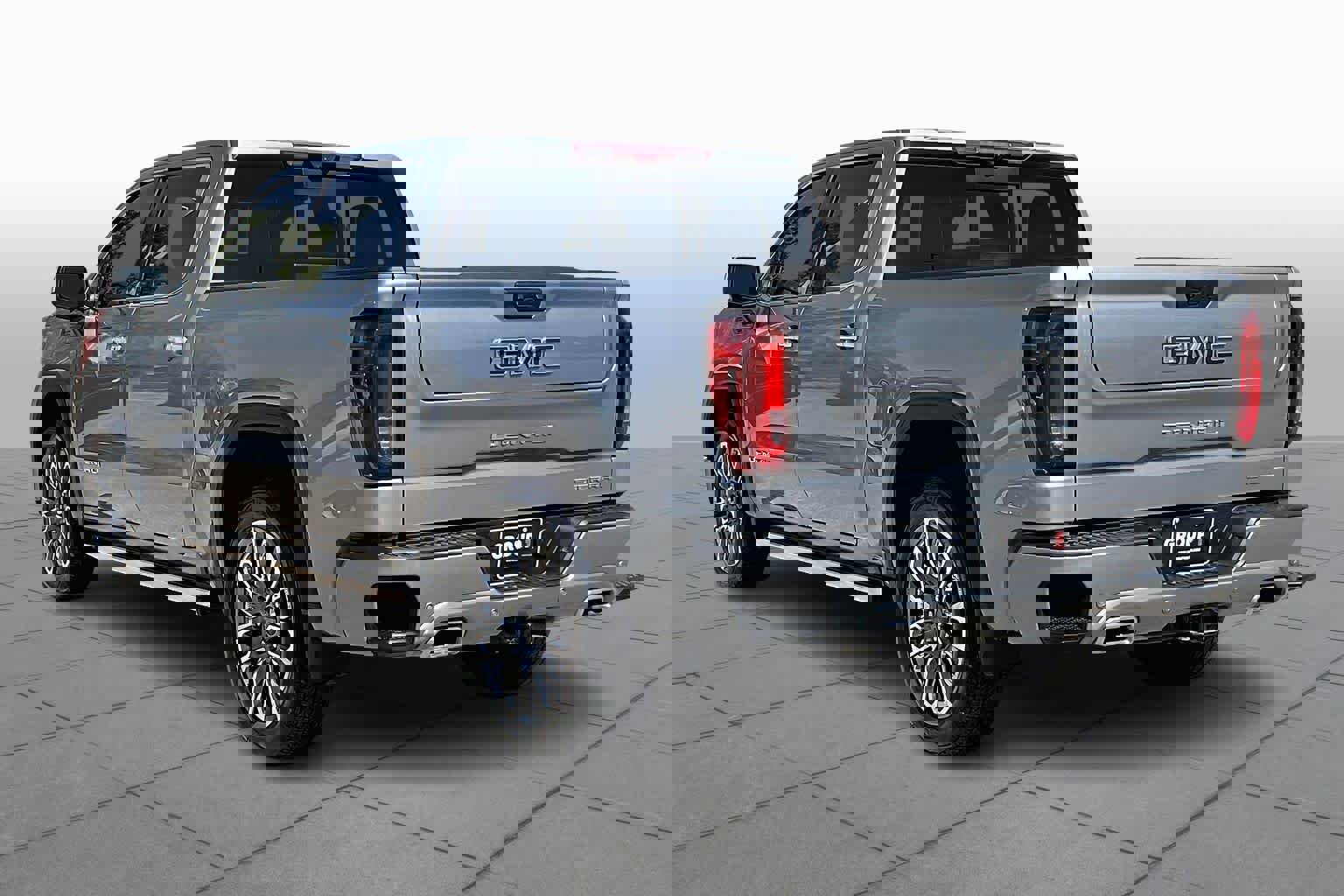 Used 2025 GMC Sierra 1500 Denali Ultimate image 12