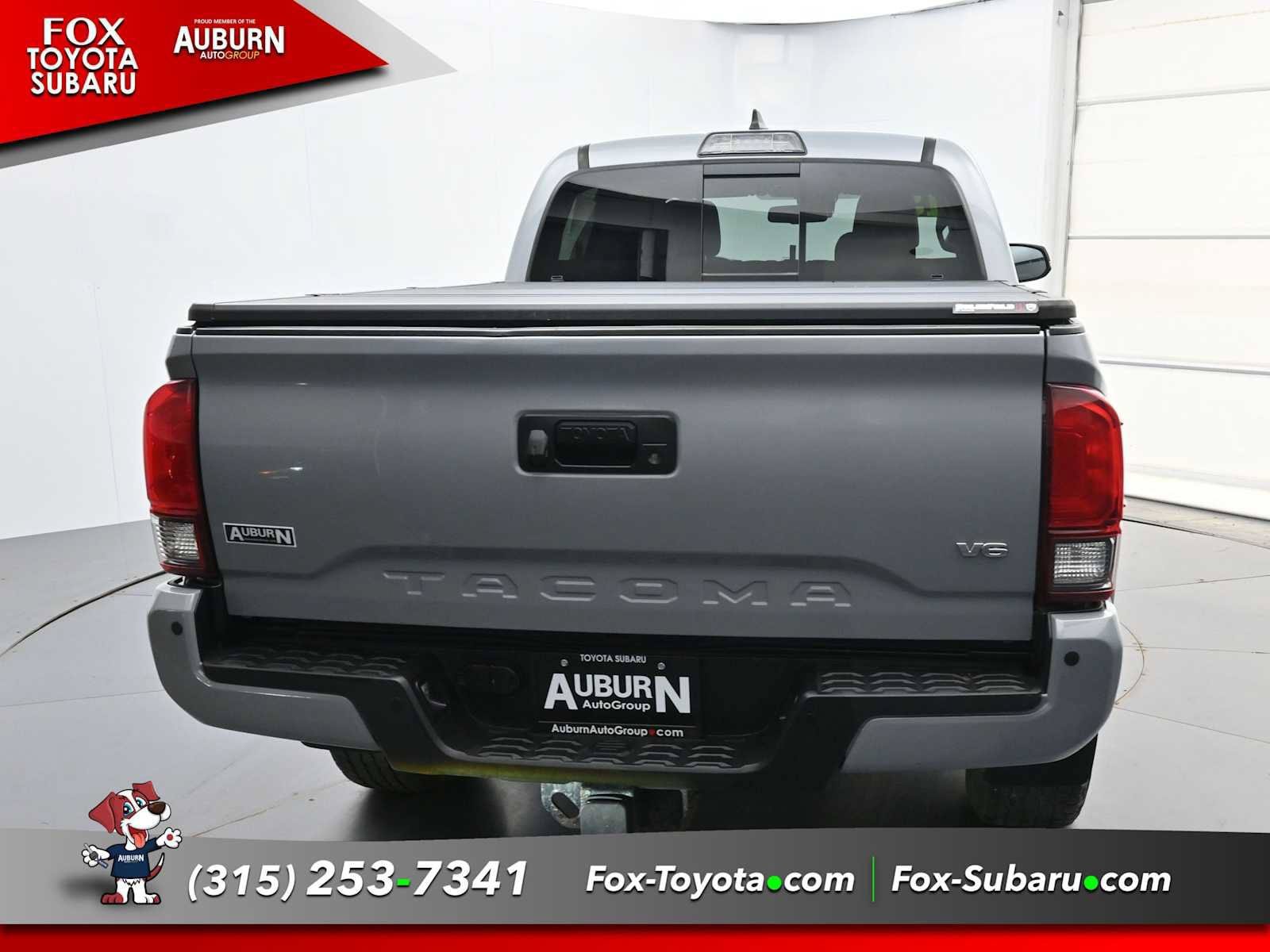 Used 2019 Toyota Tacoma TRD Off-Road w/ Technology Package AWD/4WD image 4