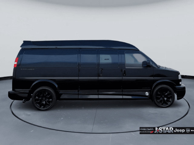 Used 2024 GMC Savana 2500 Extended w/ Driver Convenience Package RWD image 4