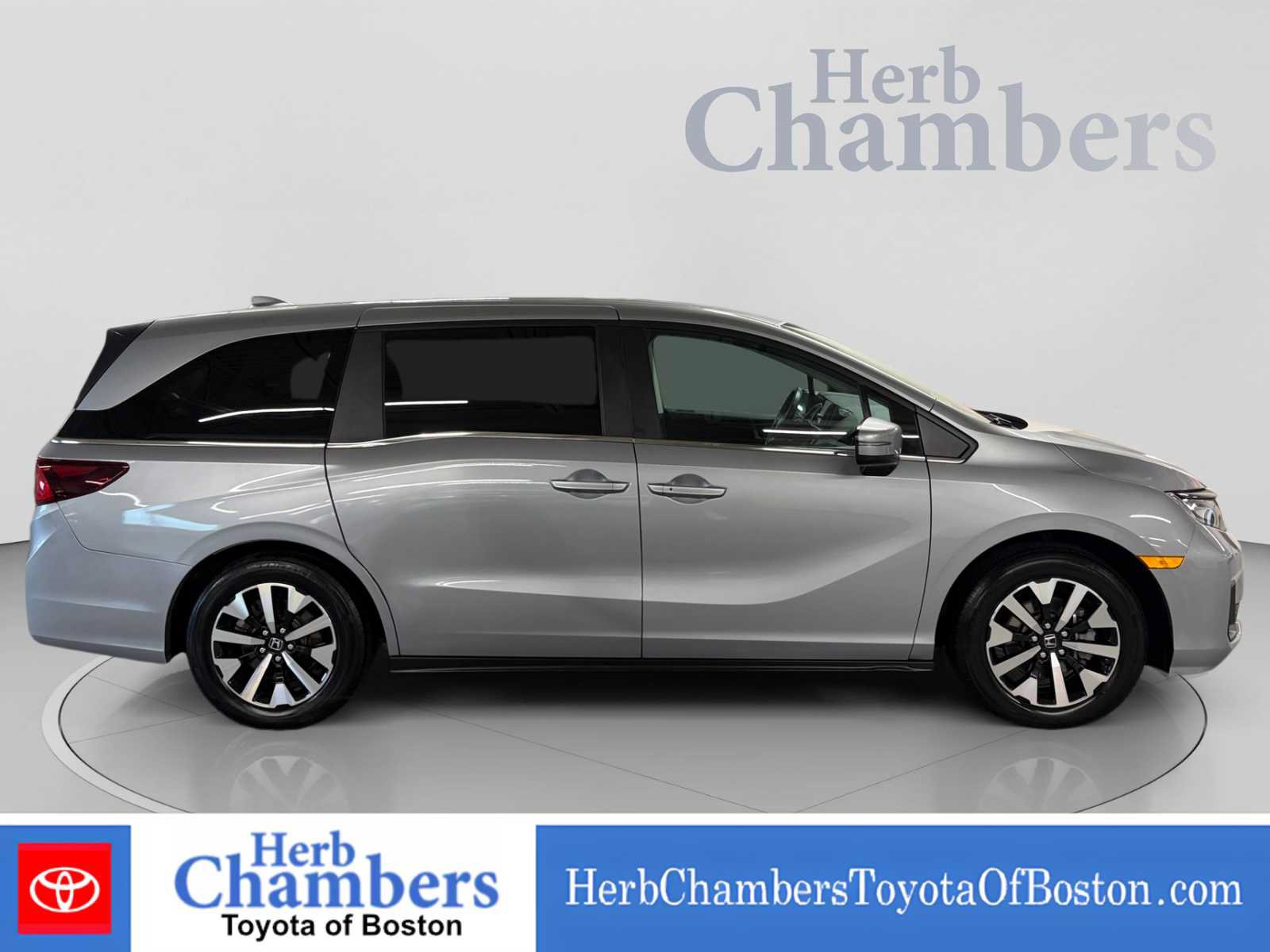 Used 2025 Honda Odyssey EX-L image 10