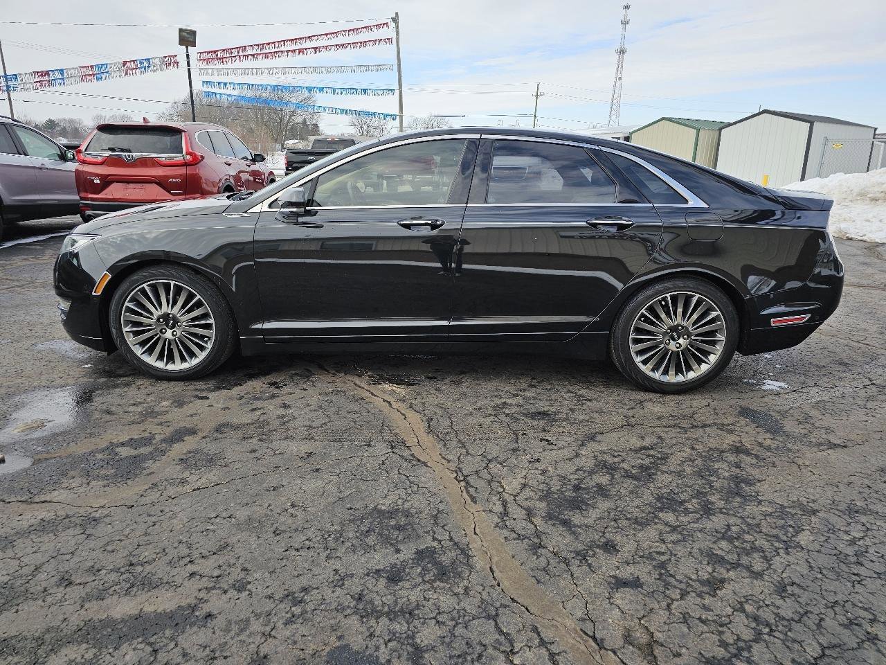 Used 2014 Lincoln MKZ image 32