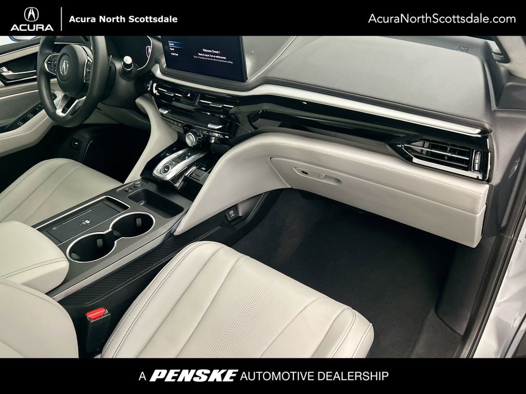 Certified 2025 Acura MDX FWD w/ Technology Package image 16