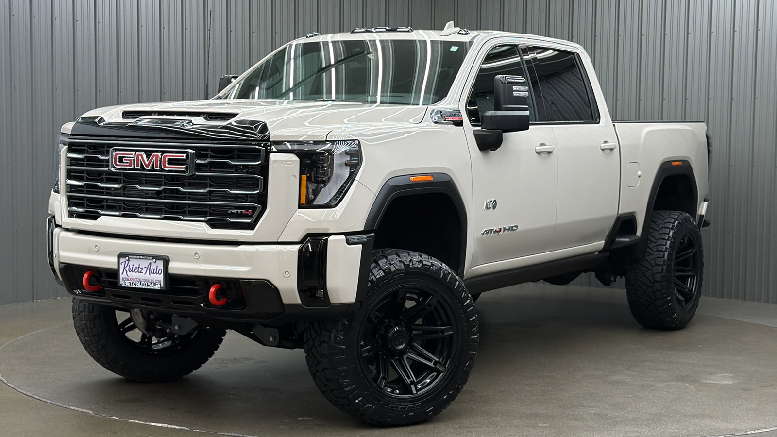 Used 2026 GMC Sierra 2500 AT4 AWD/4WD image 1