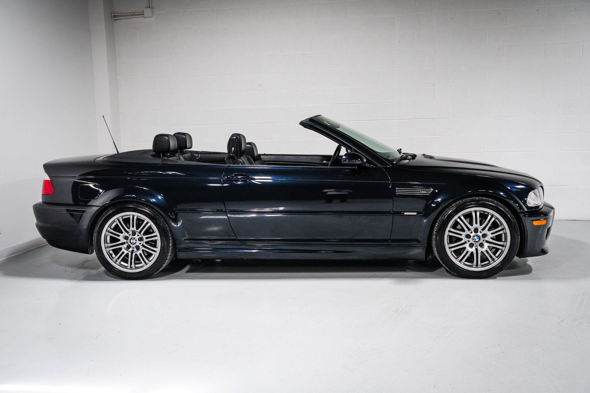Used 2003 BMW M3 Convertible RWD image 2