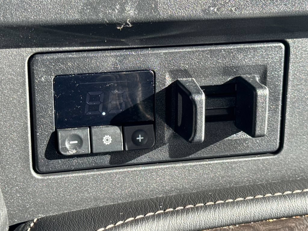 Used 2022 Nissan Armada Platinum w/ Captain's Chairs Package AWD/4WD image 55