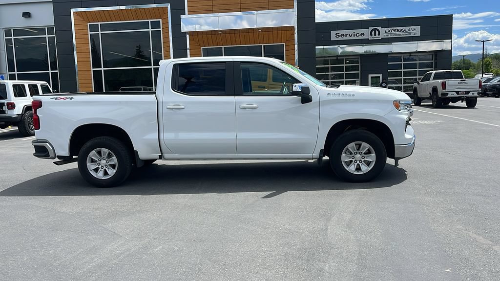 Used 2025 Chevrolet Silverado 1500 LT w/ Protection Package AWD/4WD image 4