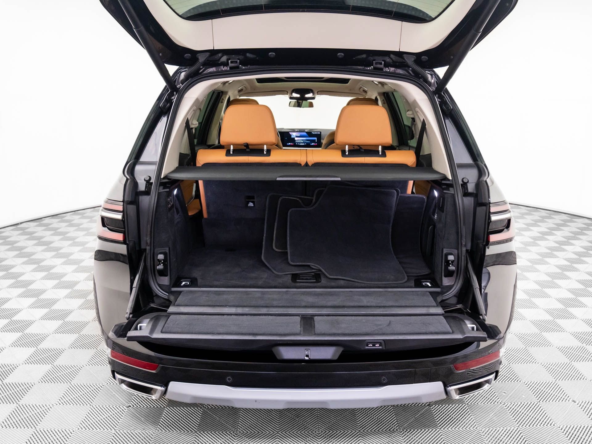 Certified 2025 BMW X7 xDrive40i w/ Premium Package image 33