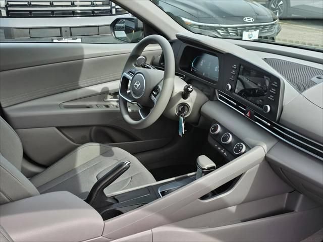 New 2026 Hyundai Elantra SE FWD image 10