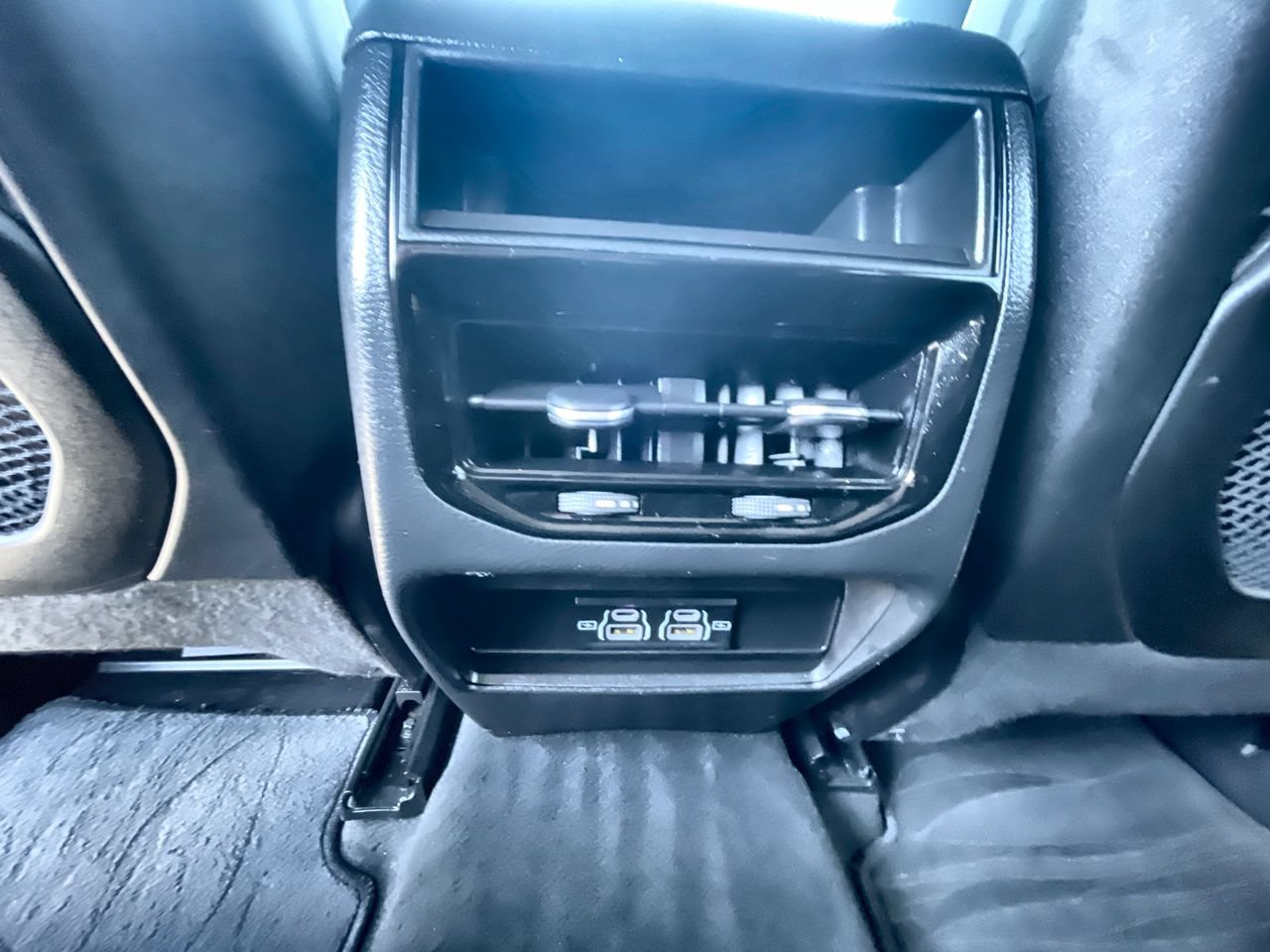 Used 2024 Jeep Grand Cherokee Laredo RWD image 20