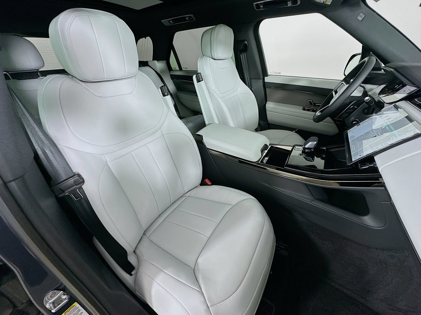 New 2026 Land Rover Range Rover Sport SE AWD/4WD image 46