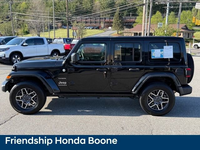 Used 2024 Jeep Wrangler Sahara image 9