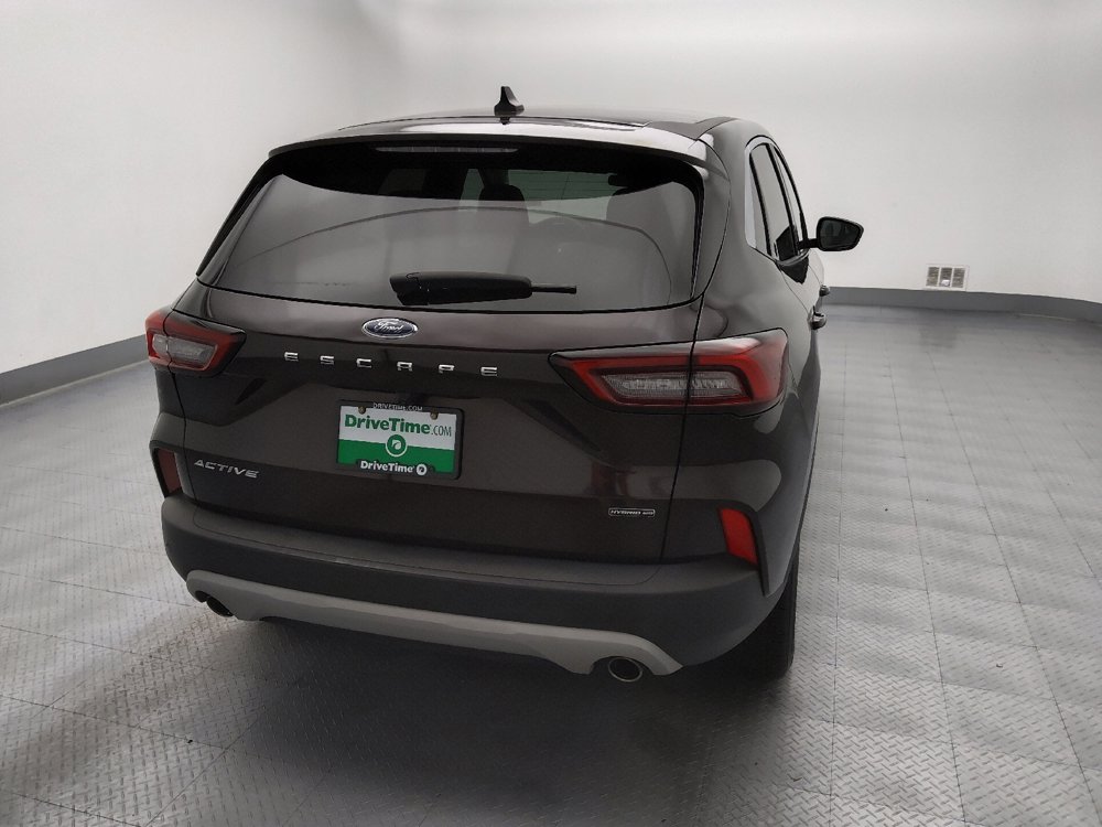 Used 2023 Ford Escape Active w/ Tech Pack #1 AWD/4WD image 7