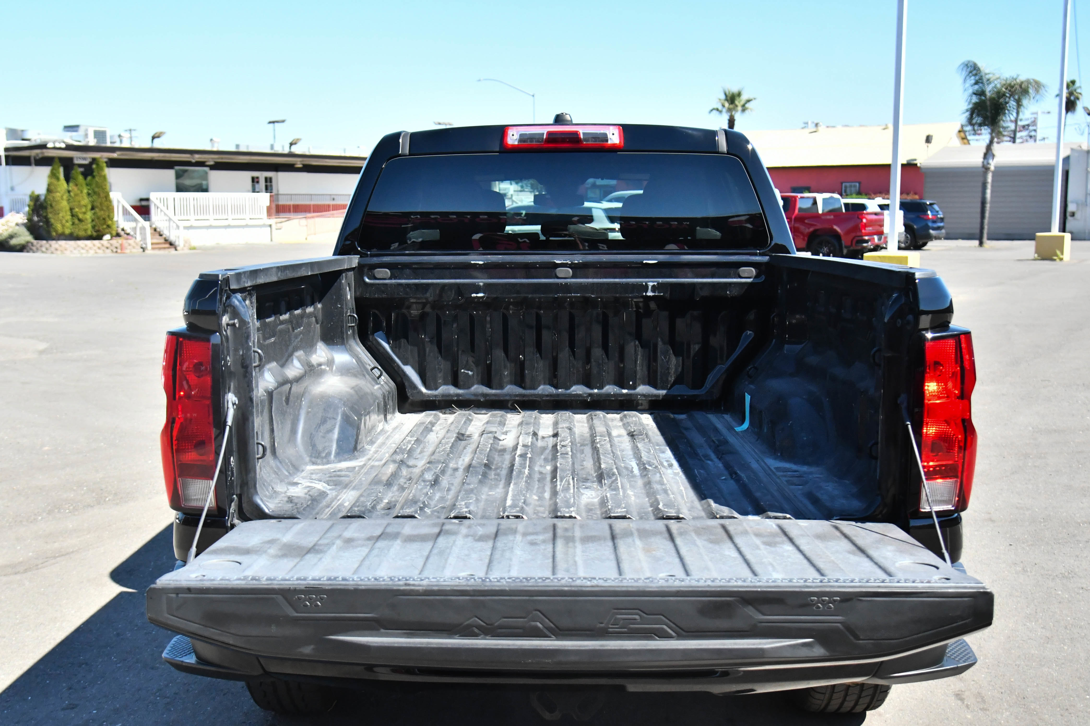 Used 2023 Chevrolet Colorado W/T image 41