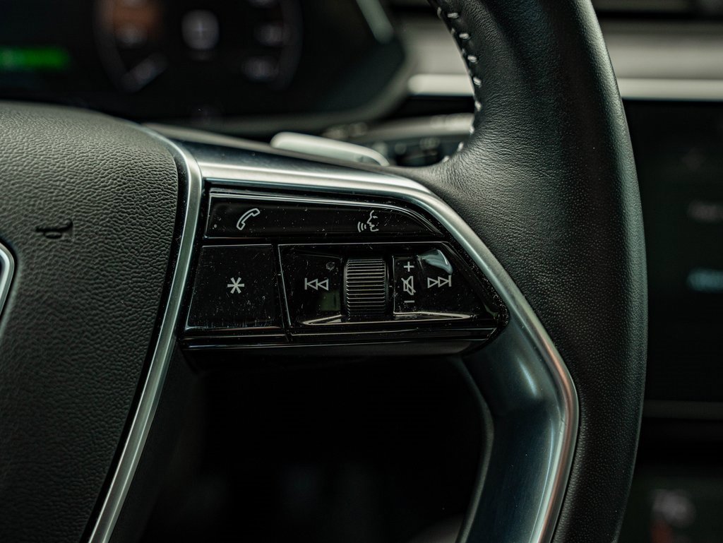 Used 2021 Audi e-tron Premium Plus w/ Premium Plus Package image 21