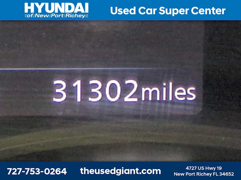 Used 2024 Nissan Kicks SR w/ SR Premium Package FWD image 29