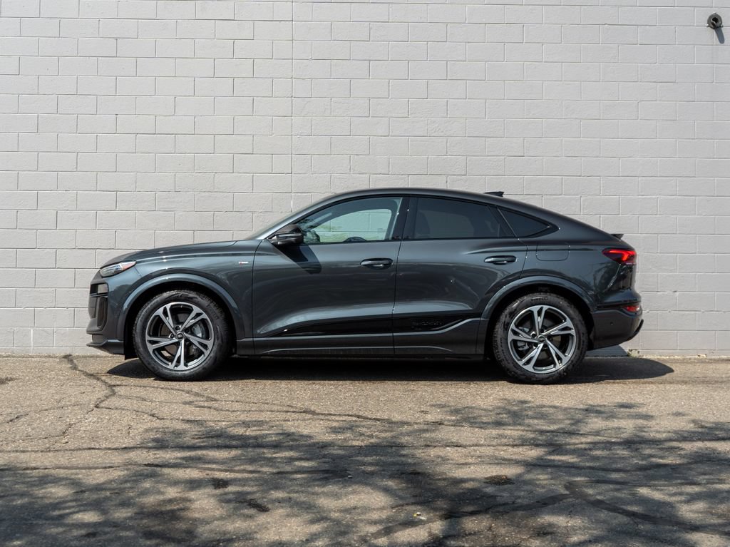 New 2027 Audi Q6 e-tron Prestige AWD/4WD image 3