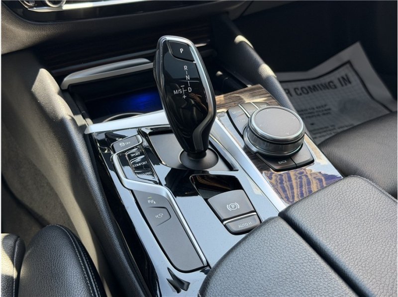 Used 2018 BMW 540i w/ Premium Package RWD image 39