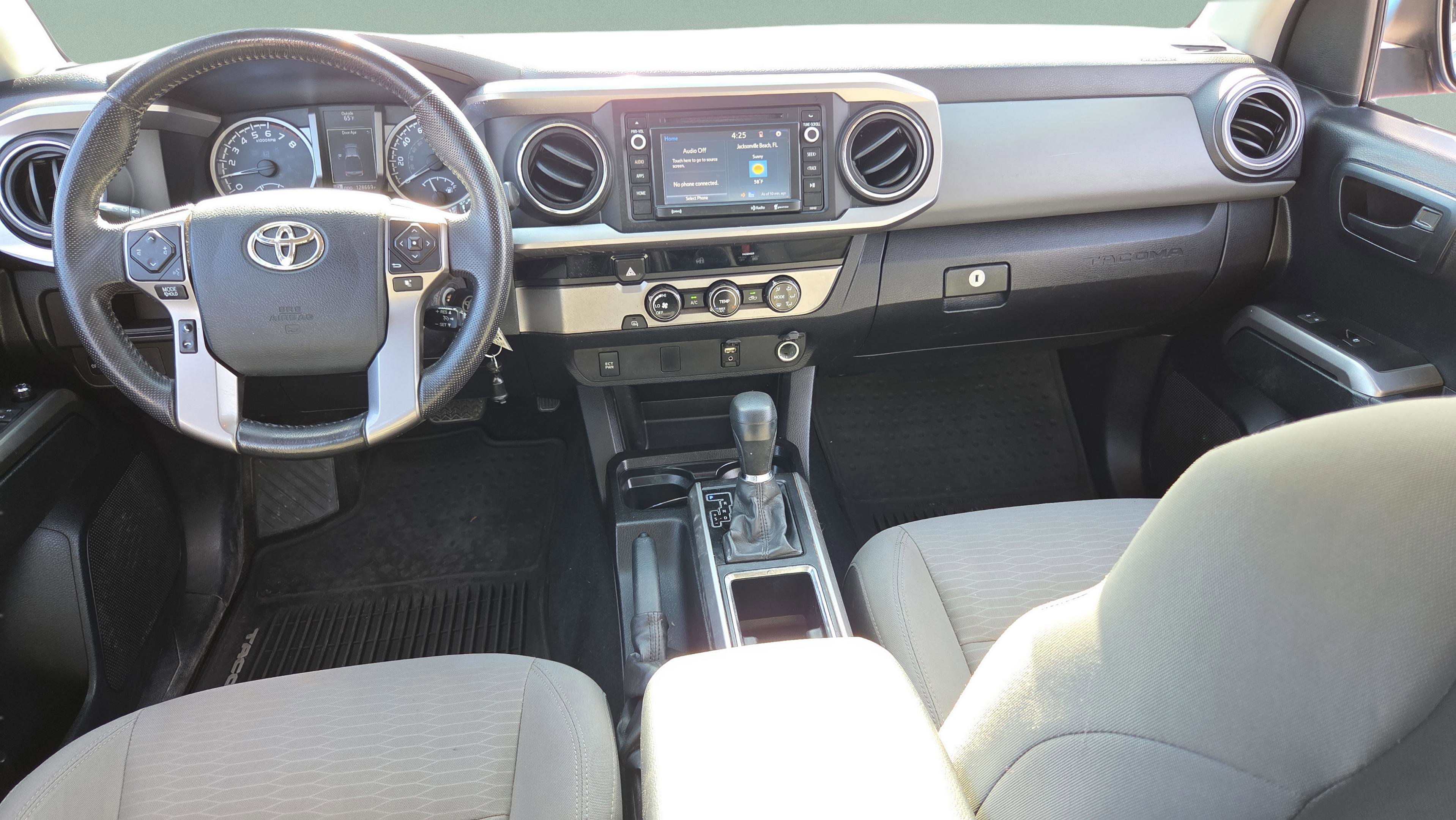 Used 2016 Toyota Tacoma SR5 w/ Towing Package image 15