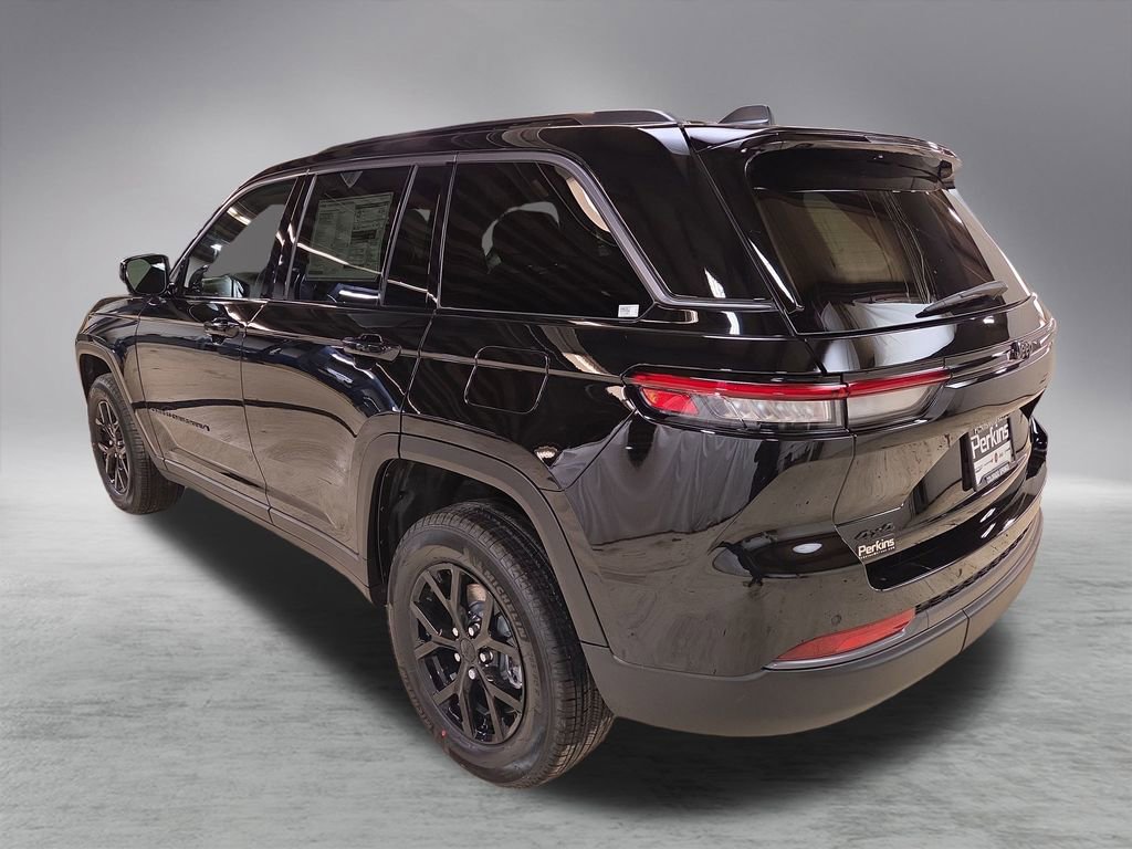 New 2026 Jeep Grand Cherokee Laredo image 5