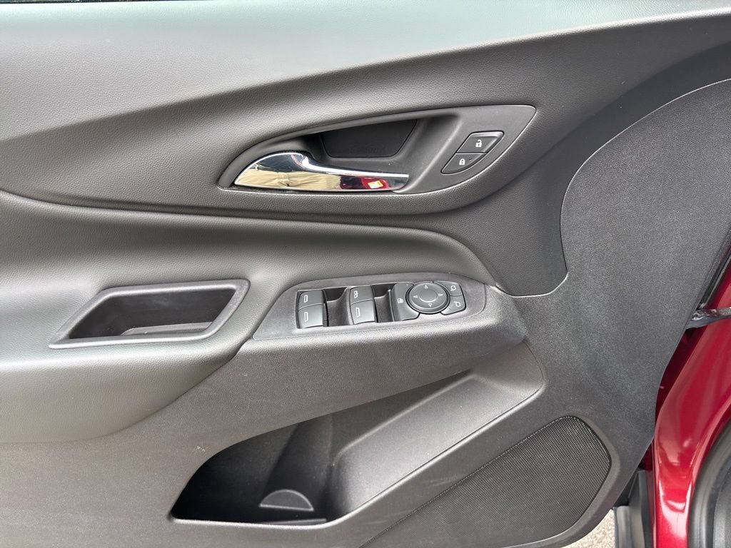 Used 2020 Chevrolet Equinox LT FWD image 17
